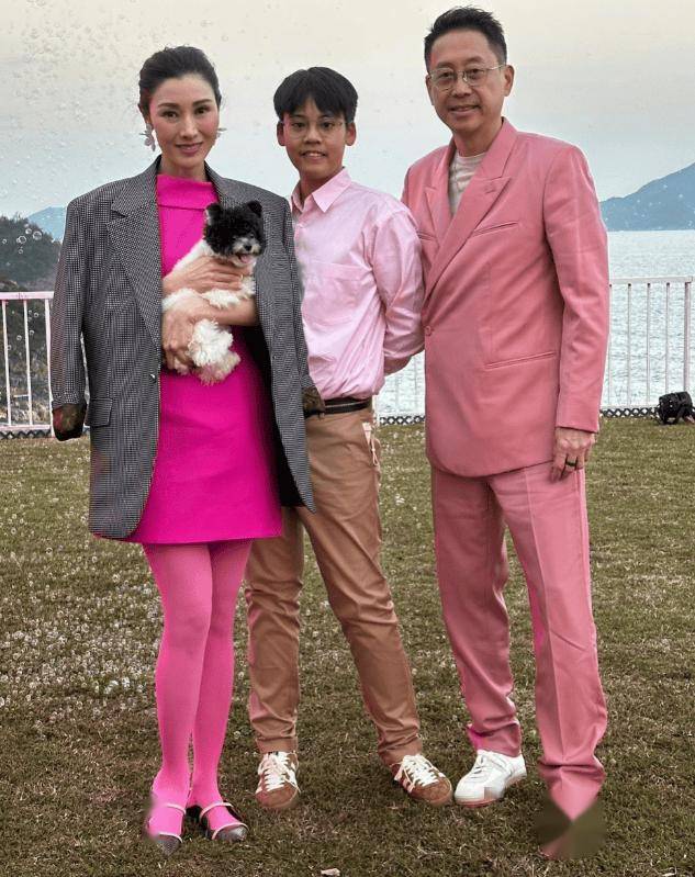 婚後生子息影！影壇女神「嫁豪門16年」七夕亮相　每月零用錢780萬「55歲狀態如少女」老公超寵愛