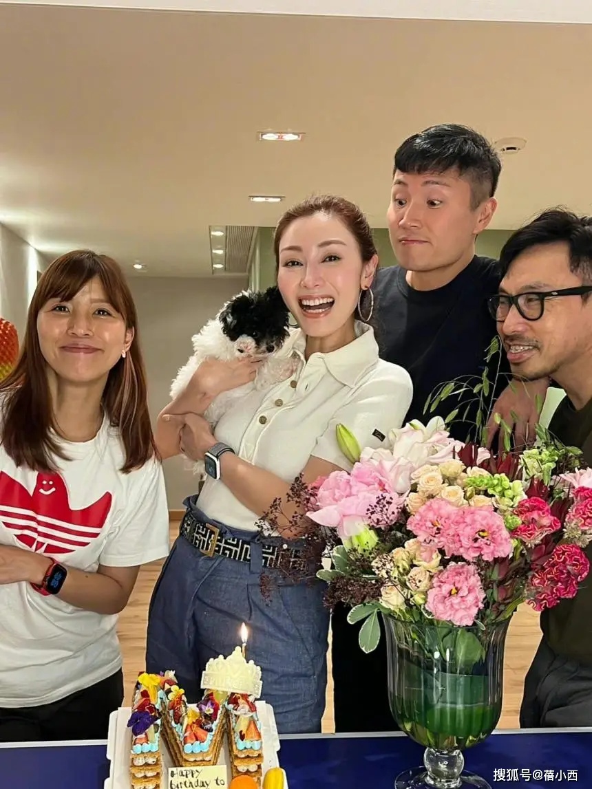 婚後生子息影！影壇女神「嫁豪門16年」七夕亮相　每月零用錢780萬「55歲狀態如少女」老公超寵愛