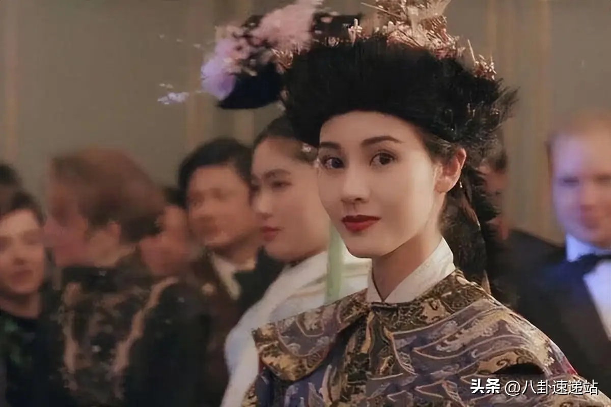 婚後生子息影！影壇女神「嫁豪門16年」七夕亮相　每月零用錢780萬「55歲狀態如少女」老公超寵愛