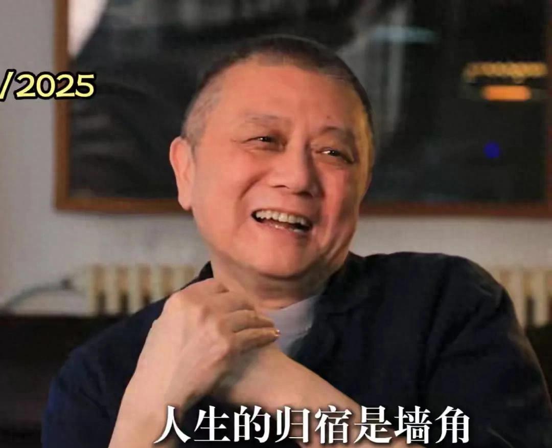 愛情長跑15年！50歲金曲歌王「淡出歌壇10年」至今未婚　姐弟戀長跑「和女友超市被拍」超甜❤️