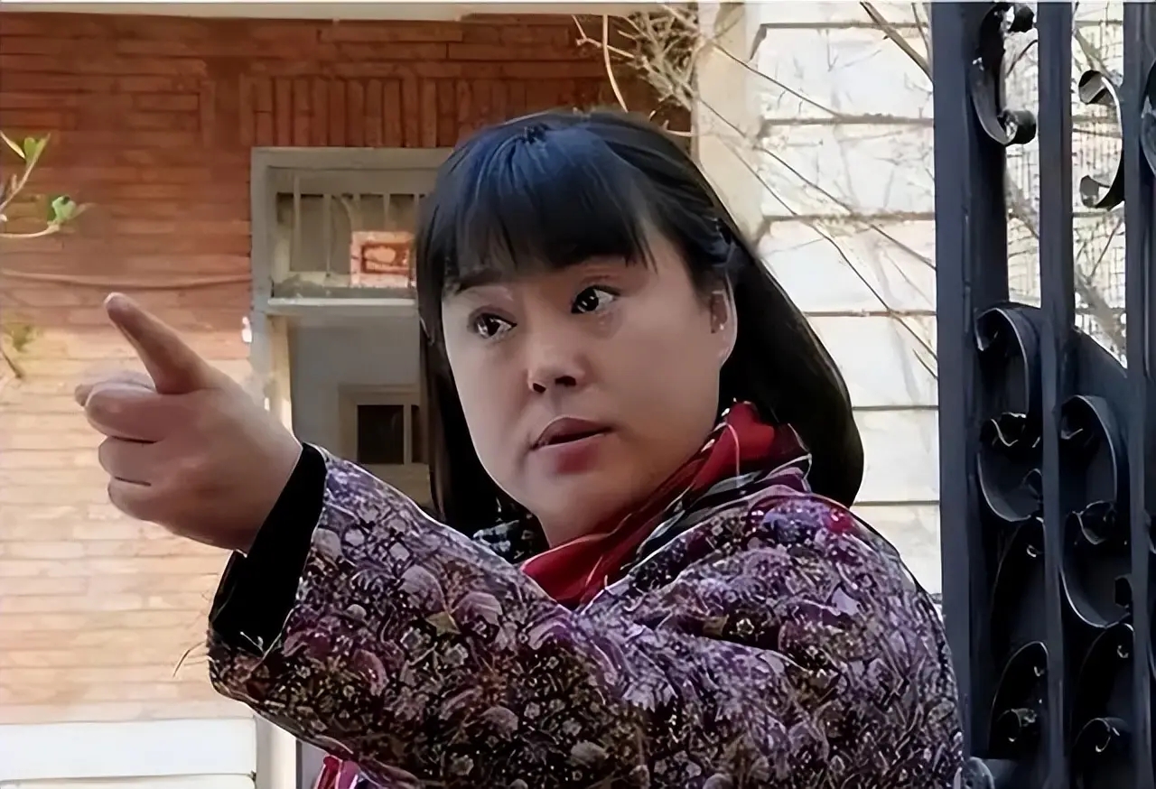 被500位導演封殺！資深女星「離婚3次、罹患乳腺癌」　生病瘦一大圈「近照差點認不出」 