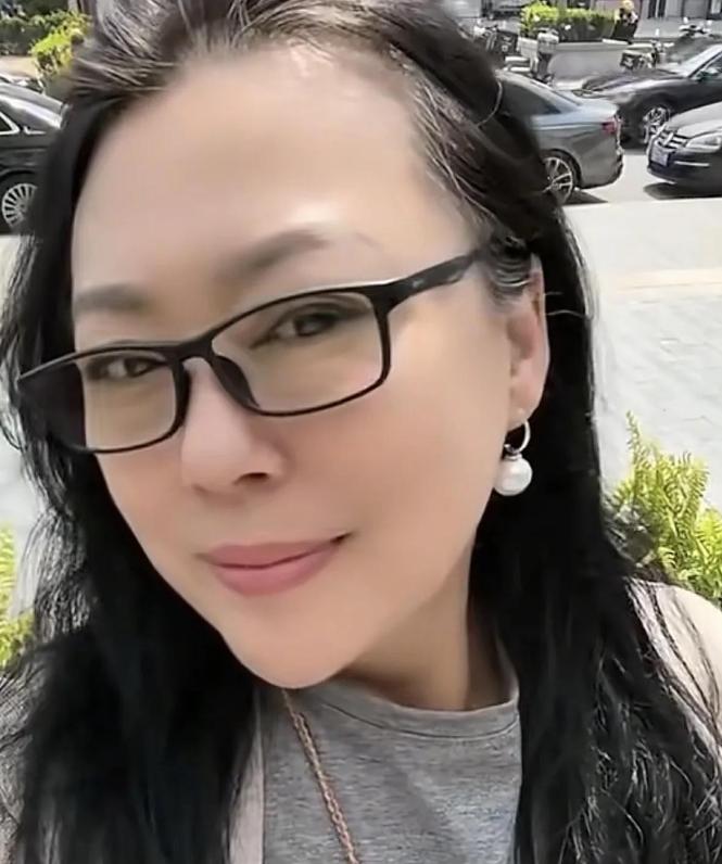 被500位導演封殺！資深女星「離婚3次、罹患乳腺癌」　生病瘦一大圈「近照差點認不出」 