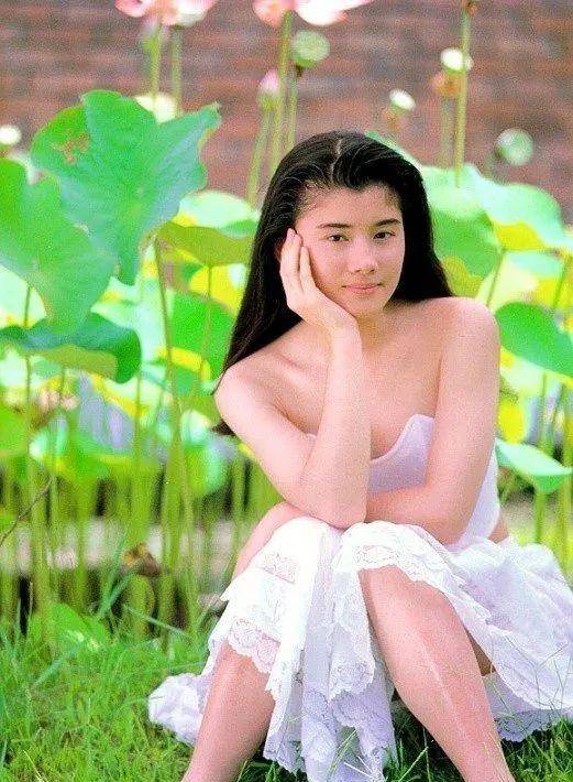演藝圈超強姐妹花！其中一人29歲結婚「另一人55歲仍單身」　如今「兩人命運大不相同」　