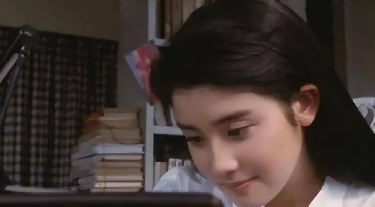 演藝圈超強姐妹花！其中一人29歲結婚「另一人55歲仍單身」　如今「兩人命運大不相同」　