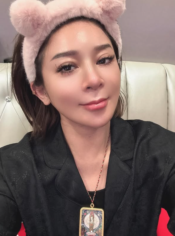 挨轟整過頭！王彩樺現身突淚喊「拜託大家放過我」　揭醫美失敗秘辛「鼻子花20萬卻救不回」