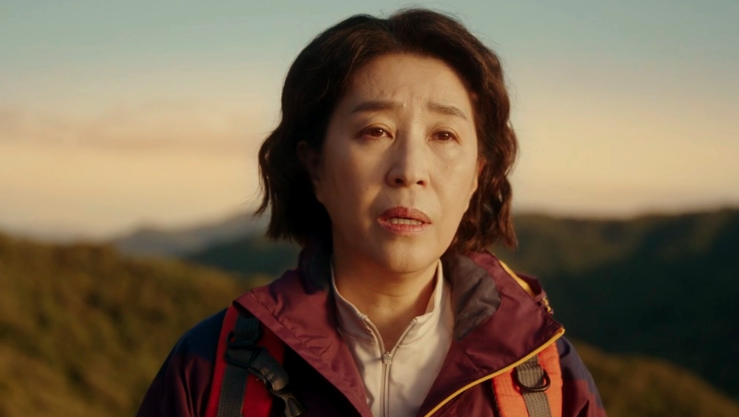 以為媽媽出國玩！包裹打開竟是「媽媽的骨灰罈」　女兒收簡訊才知「跑去瑞士安樂死」崩潰了