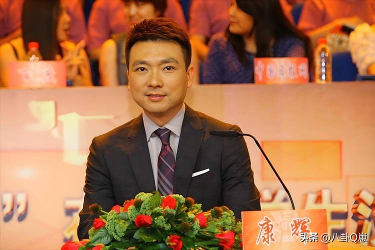 此生唯一遺憾！知名主持「堅持頂客一輩子」拒絕生孩　40歲那年「接到一通電話」卻淚崩：我後悔了...