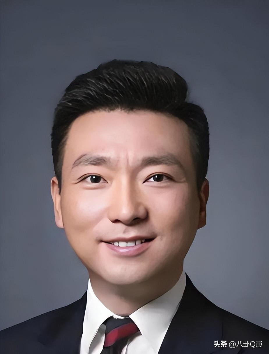 此生唯一遺憾！知名主持「堅持頂客一輩子」拒絕生孩　40歲那年「接到一通電話」卻淚崩：我後悔了...