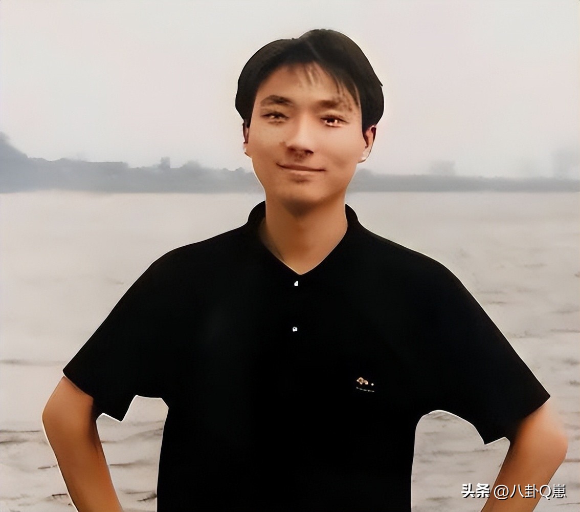 此生唯一遺憾！知名主持「堅持頂客一輩子」拒絕生孩　40歲那年「接到一通電話」卻淚崩：我後悔了...
