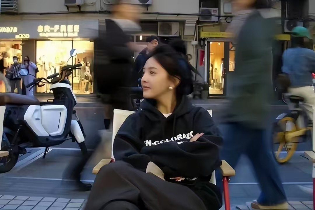 戲劇邀約不斷！大咖女星「驚傳被全家當提款機」　弟弟買車也要她出錢 「出道至今連廁所都買不起」