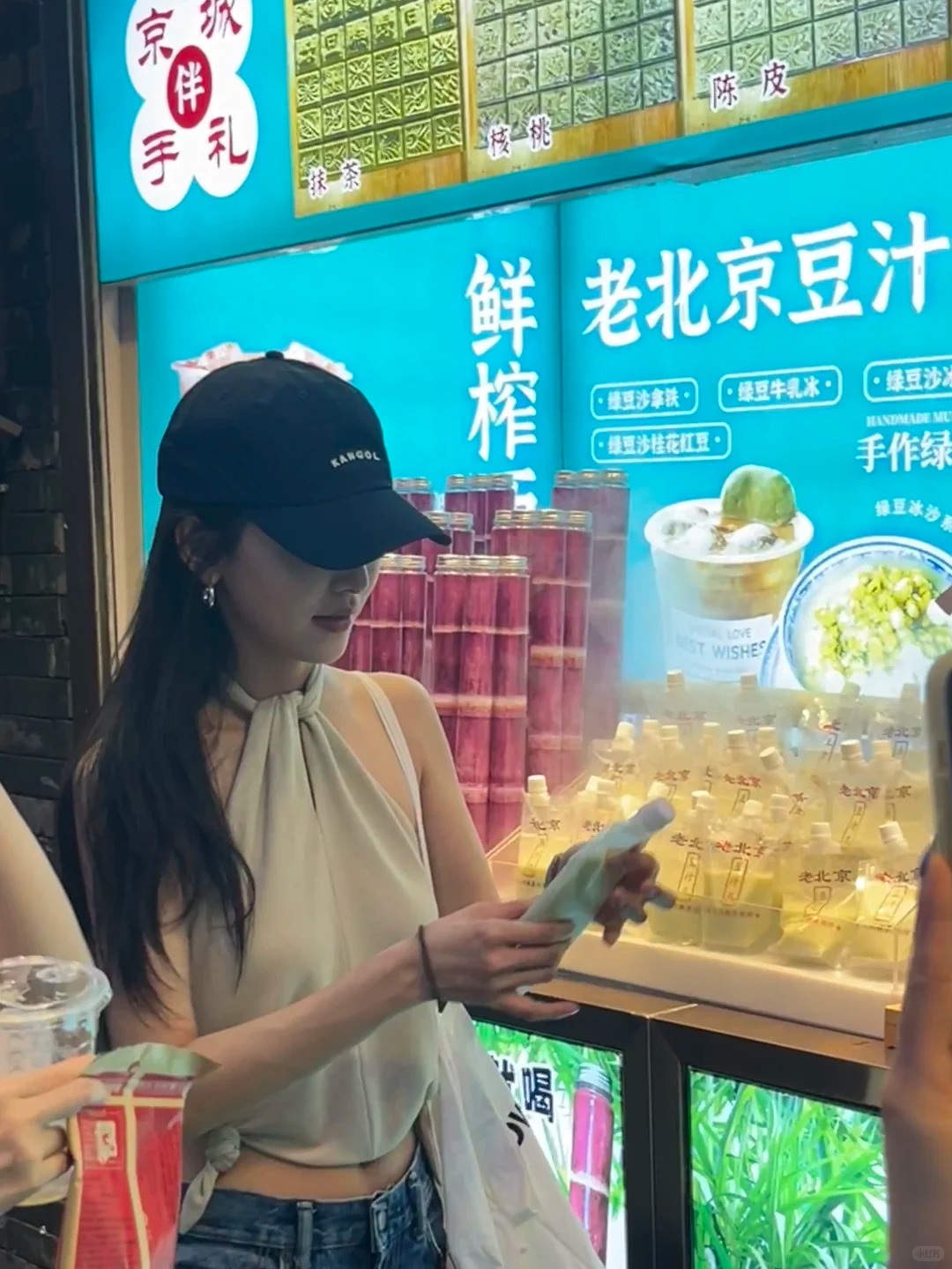 戲劇邀約不斷！大咖女星「驚傳被全家當提款機」　弟弟買車也要她出錢 「出道至今連廁所都買不起」