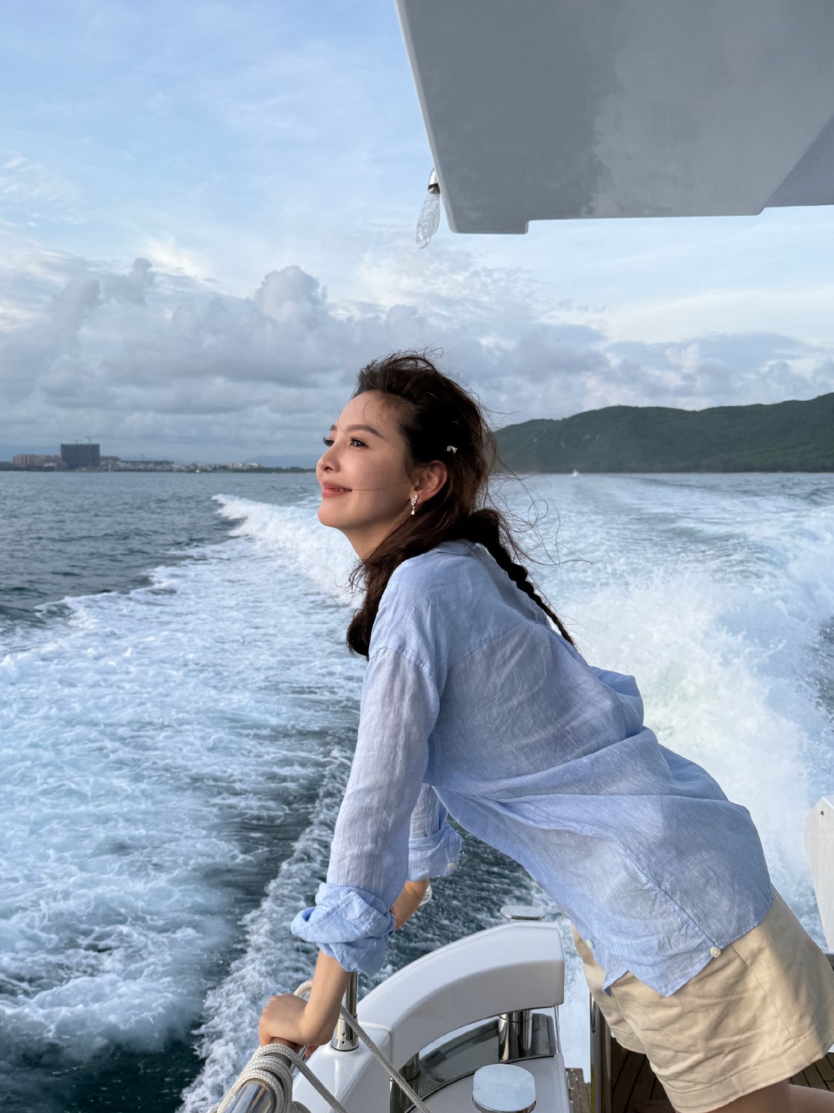 戲劇邀約不斷！大咖女星「驚傳被全家當提款機」　弟弟買車也要她出錢 「出道至今連廁所都買不起」