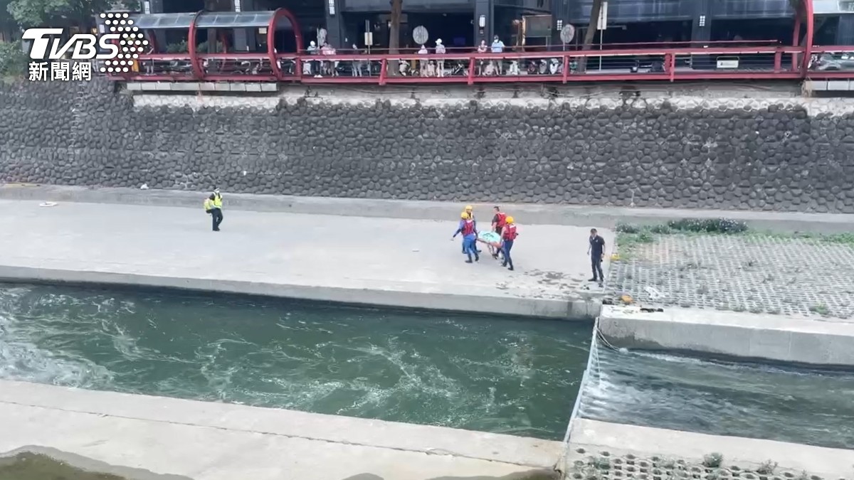快訊／台中25歲女驚傳墜橋！出動30位消防員「目前狀況曝光」