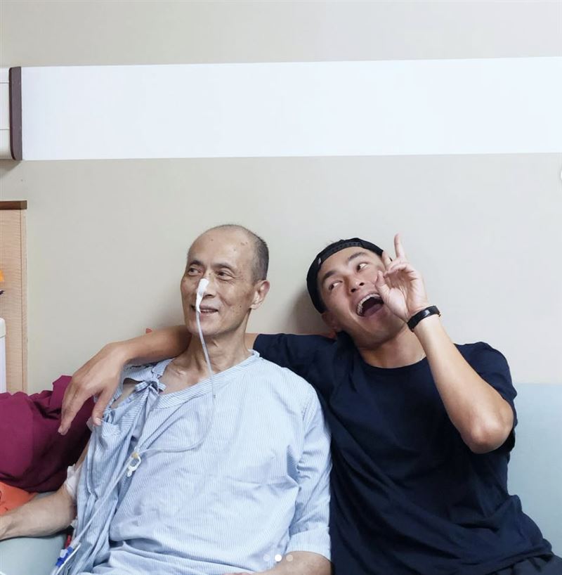 生日突PO插管照！楊祐寧爸爸驚爆罹癌「已擴散至胸腹」　醫「查不到病因」曝現況：狀況很棘手...