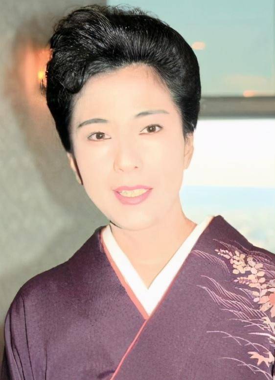 替夫還債8000萬！資深女星本該享福「卻昏迷成植物人」　他「不離不棄照顧10多年」頭髮花白顯滄桑