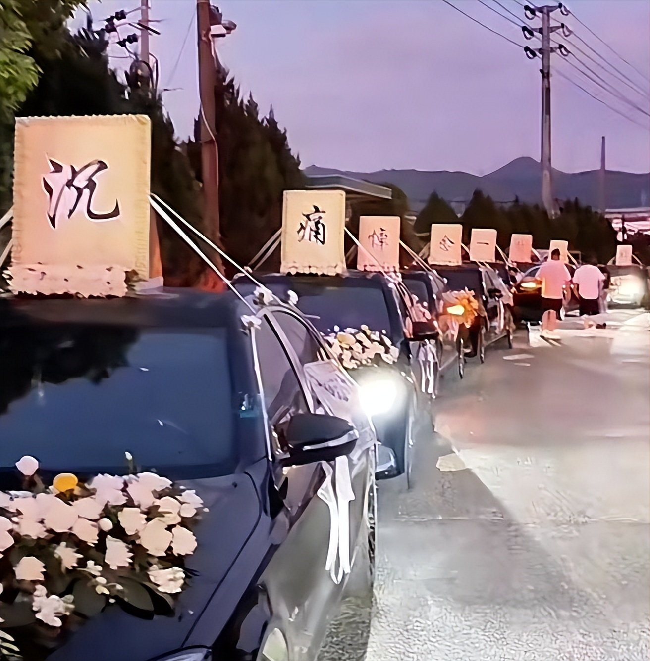花上百萬治療仍無效！49歲演員「驚傳癌症病逝」　兒子「葬禮現場哭斷腸」