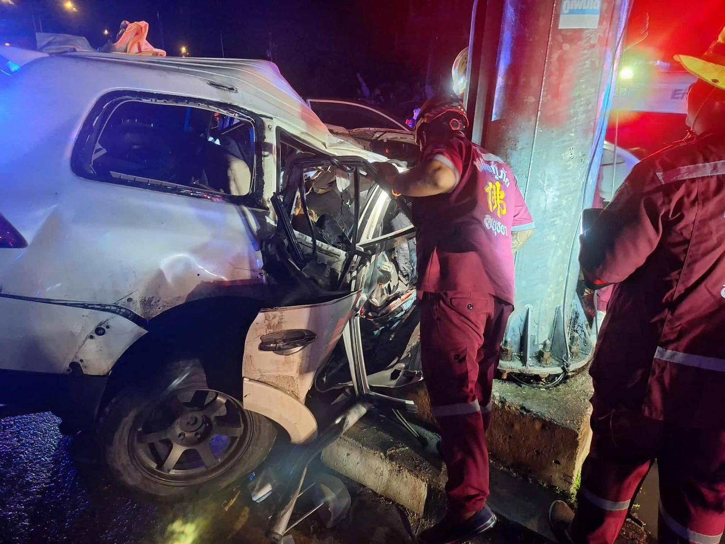 護理師下班遇車禍「熱心幫忙救援」！靠近才知「傷者竟是男友」哭到癱軟