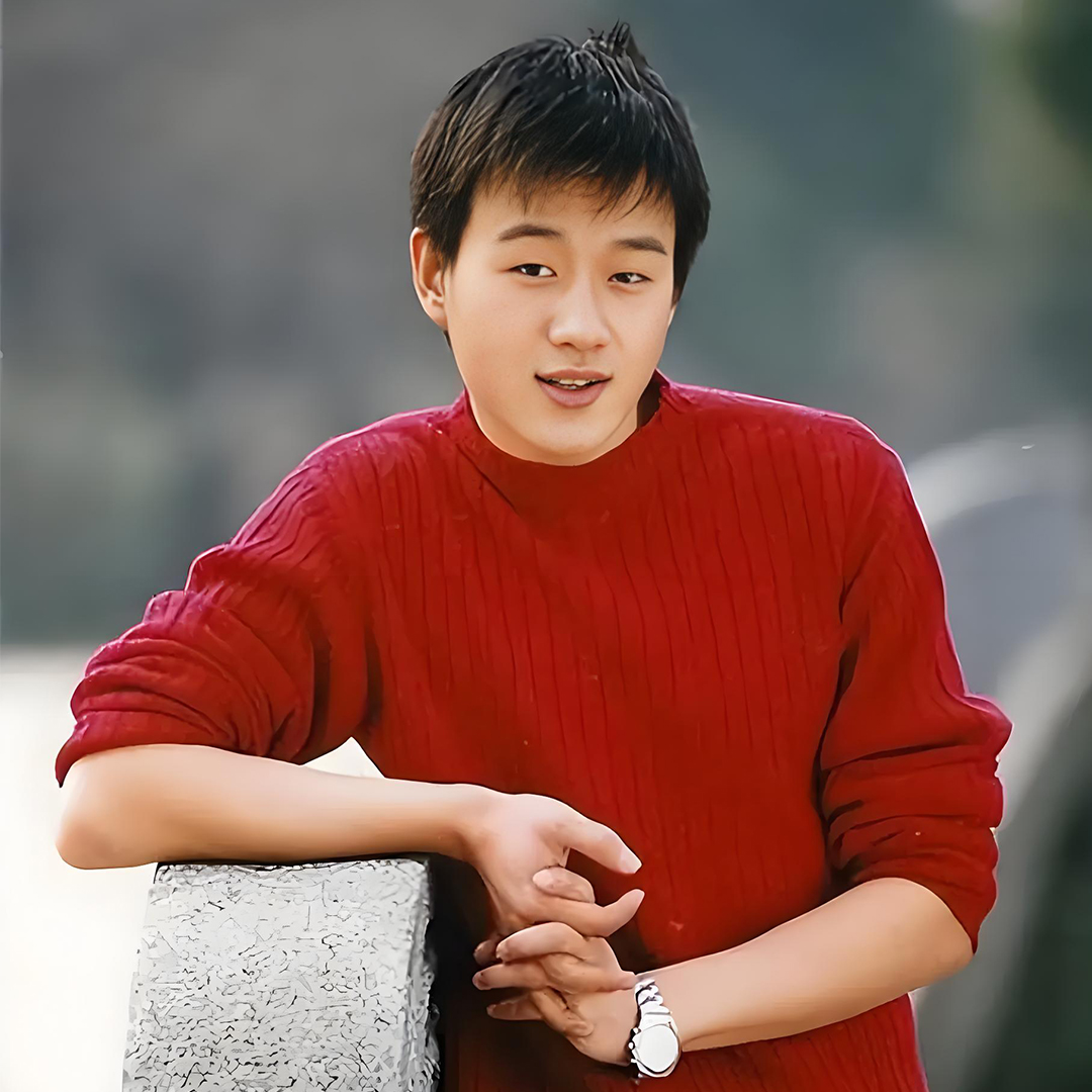 結婚17年！46歲男星「私下與老婆出門」被巧遇　鏡頭向下「真實互動太寵溺」網讚：沒有嫁錯人