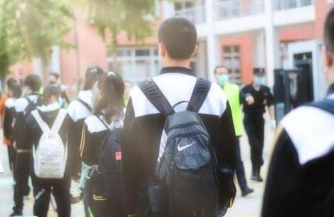 開學第一天失蹤！15歲男孩「被找到已身亡」　警曝「詭異凹折慘死」：他自己用的