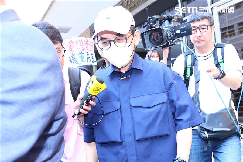 遭爆離婚孟耿如！53歲黃子佼「疑搬離1.2億愛巢」低調獨居　被目擊「身材肥了一圈」幾乎認不出
