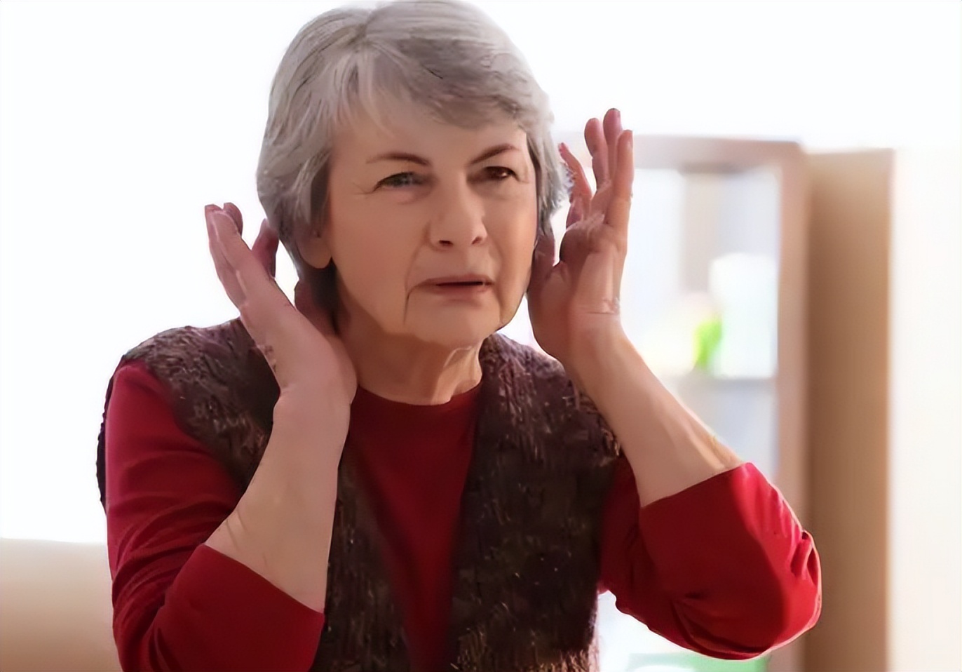 身體有癌，耳朵先知！耳朵「出現3個異常」暗示癌症來敲門了