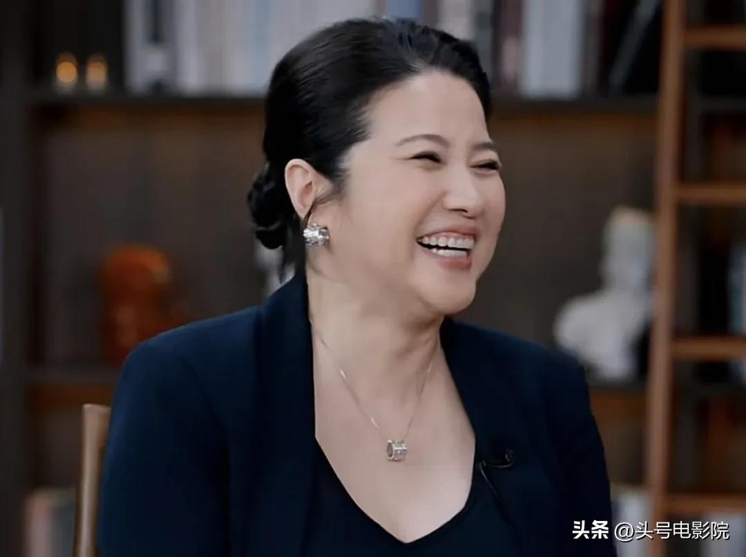 多年未婚未育！52歲大咖影后「公開小20歲男友」也是圈內人　突自爆「月經突然沒來」羞曝喜訊