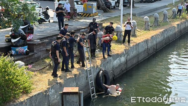 跟閻王搶命！高雄橋上「黑影墜愛河」痛苦掙扎　他二話不說「跳水救人」身分曝光被大讚