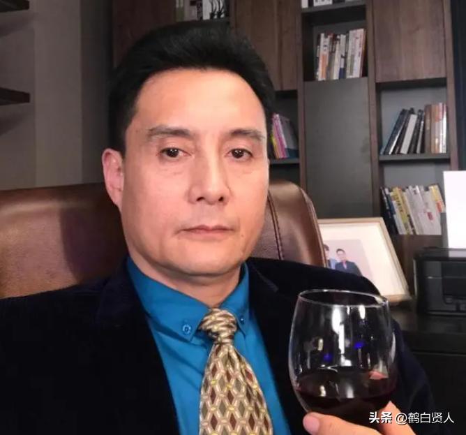 演藝事業全毀！68歲老戲骨「被謝霆鋒打成重傷」　前妻6度流產離婚「如今靠賣滷肉維生」...