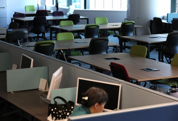 女員工請假3天「害公司倒閉」！她遭開除「還被討48萬賠償」