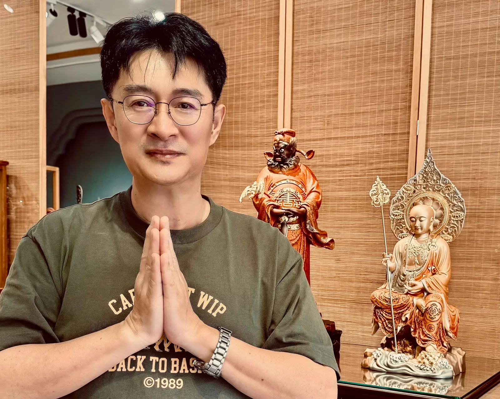 昔「檢舉周子瑜」狂舔共！62歲黃安「暴瘦臉凹認不出」網嚇傻：太憔悴....　