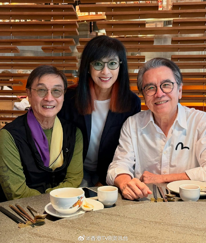 撐拐杖現身驚傳中風！76歲老戲骨「最新近照曝光」網一看愣住：真的瘦了...