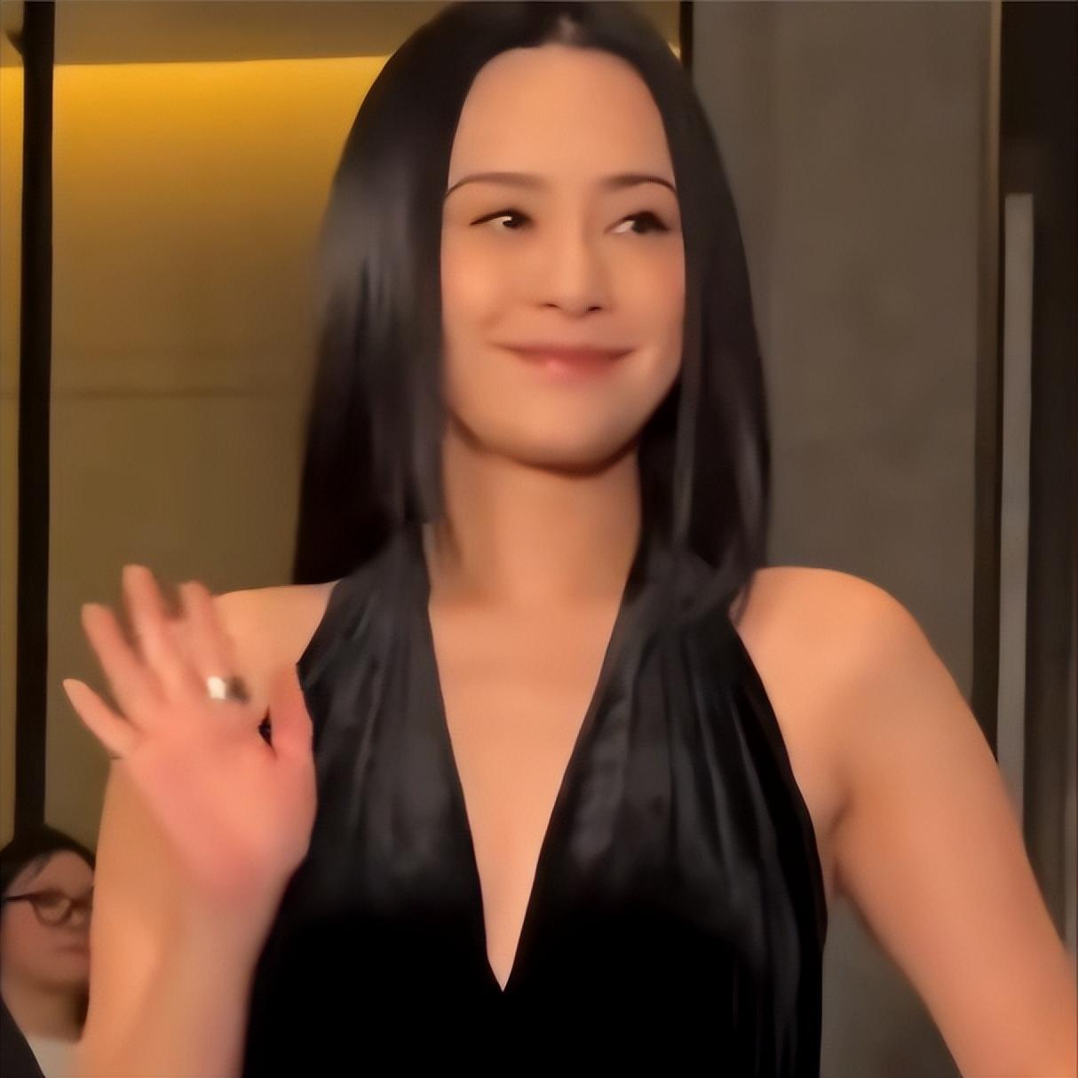 44歲像20歲!天后驚傳手抖「發現肝異常」 狠下心戒酒1年「狀態美回顛峰時期」網讚:歲月不敗美人❤️