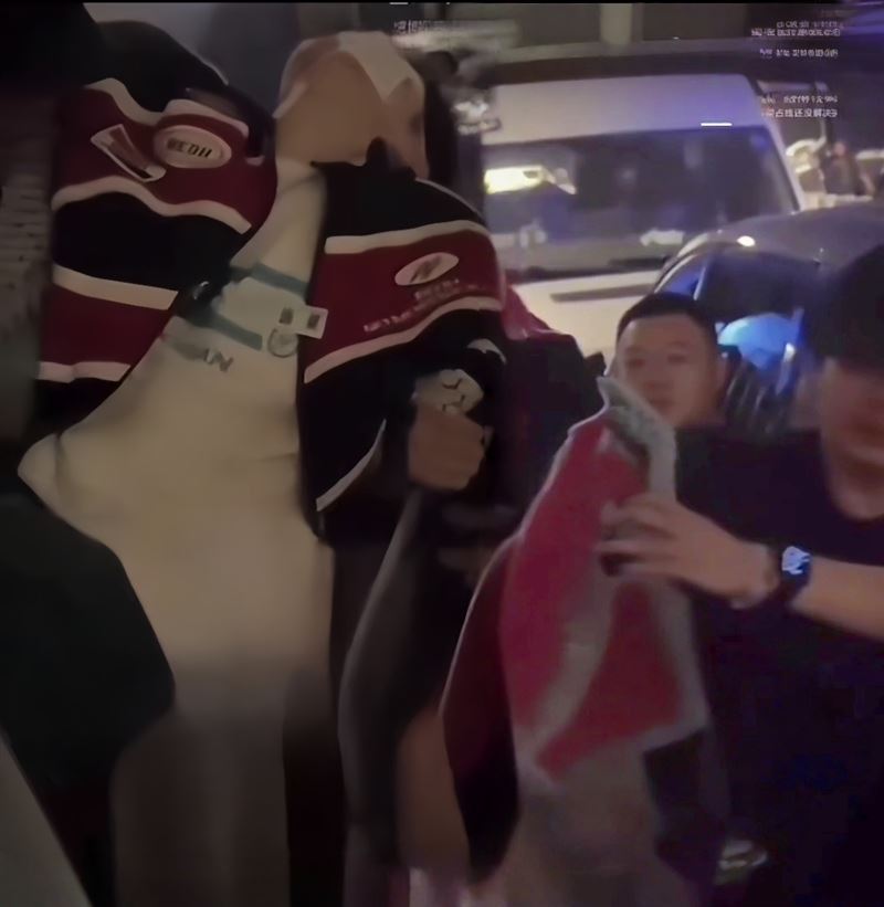 于朦朧生前「送醫畫面」疑流出!身體癱軟「多名黑衣人抬下階梯」