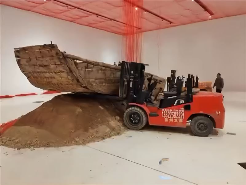 于朦朧生前「送醫畫面」疑流出!身體癱軟「多名黑衣人抬下階梯」