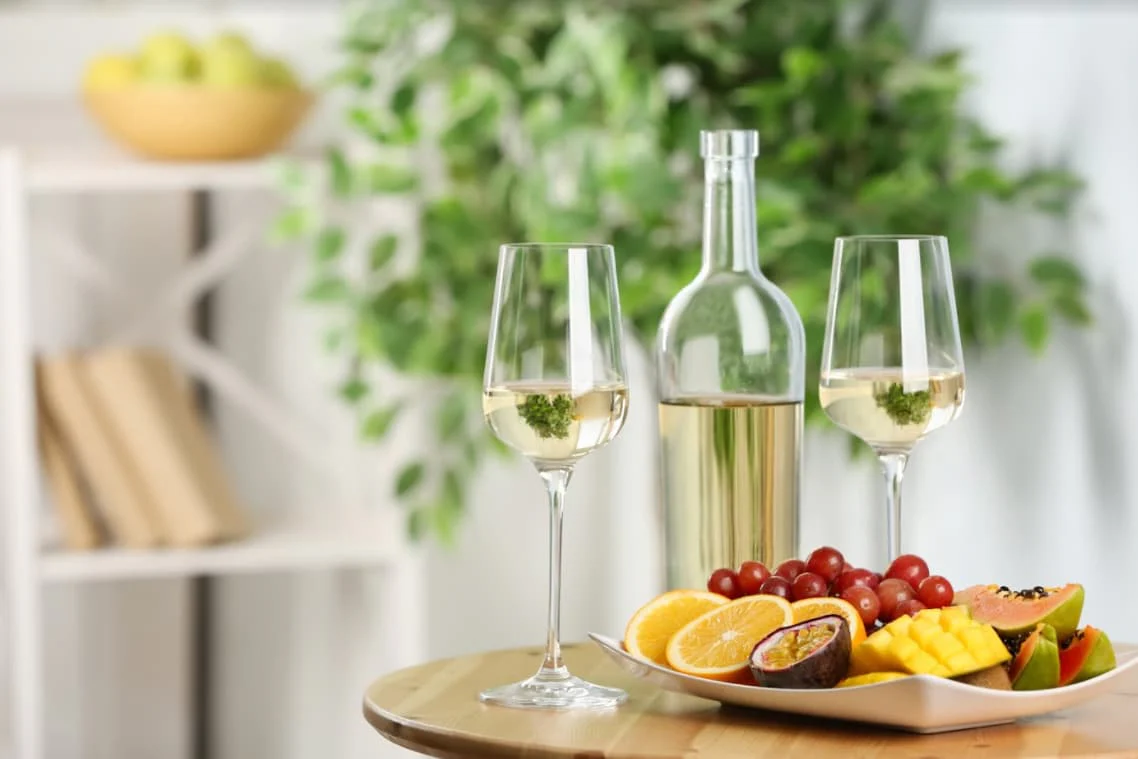 喝了恐喪命!這4種酒「已被列入黑名單」:為了身體好不要碰