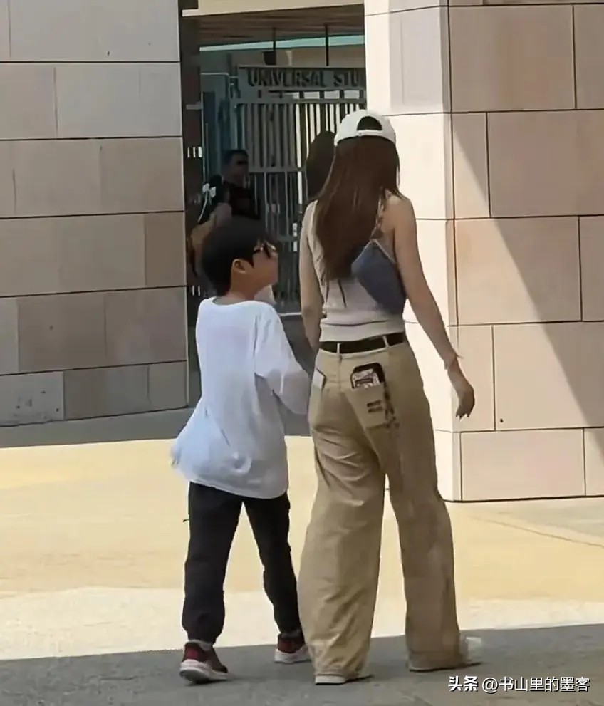 昔日離婚女神!47歲資深男星「被發現斷崖式衰老」 近照曝光「1亮點明顯變了」網搖頭:帥氣不再