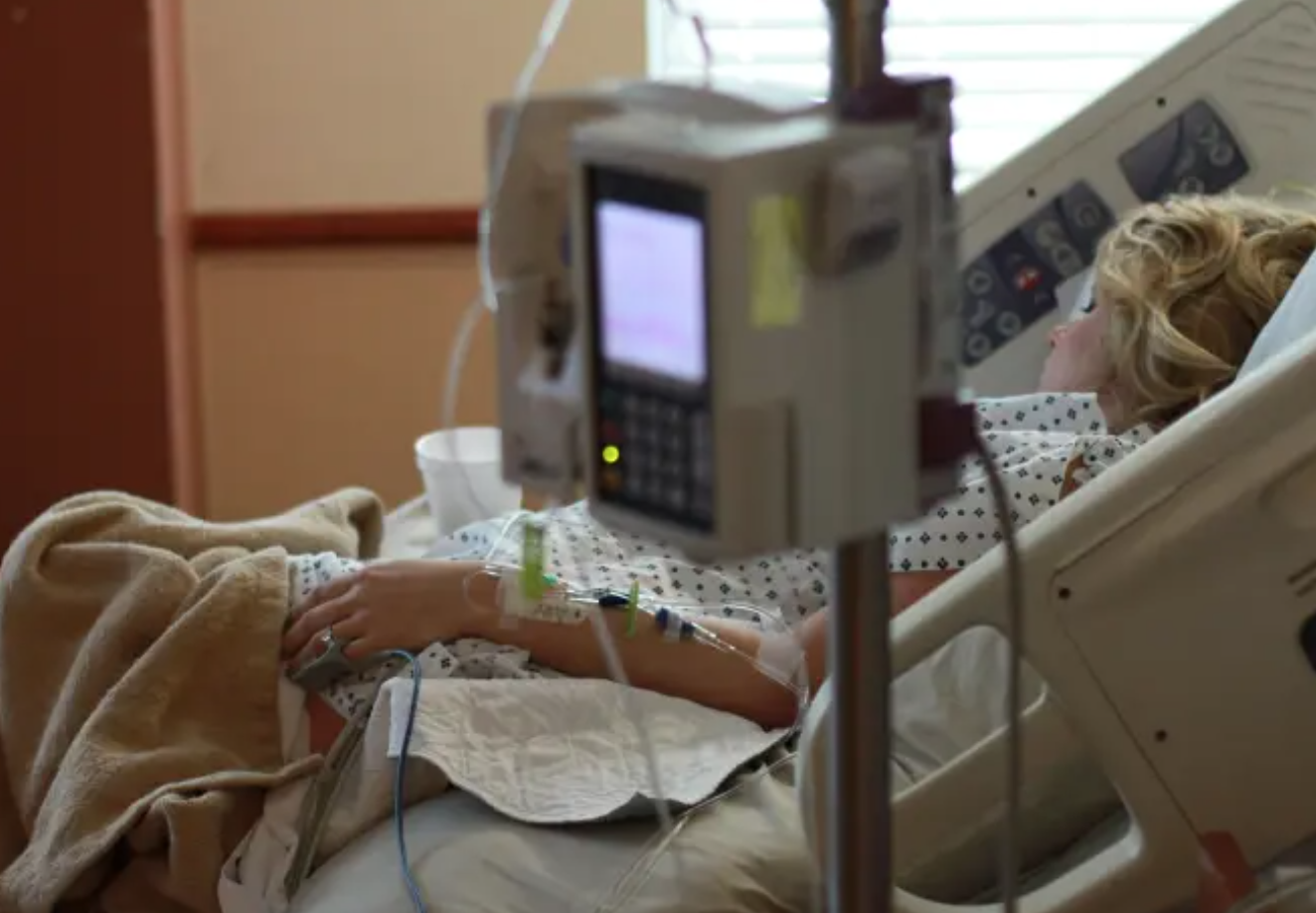 晚自習嬉鬧!14歲國三生「被女同學打中左胸」休克癱瘓 家屬崩潰「拿不到醫藥賠償」原因曝光了...