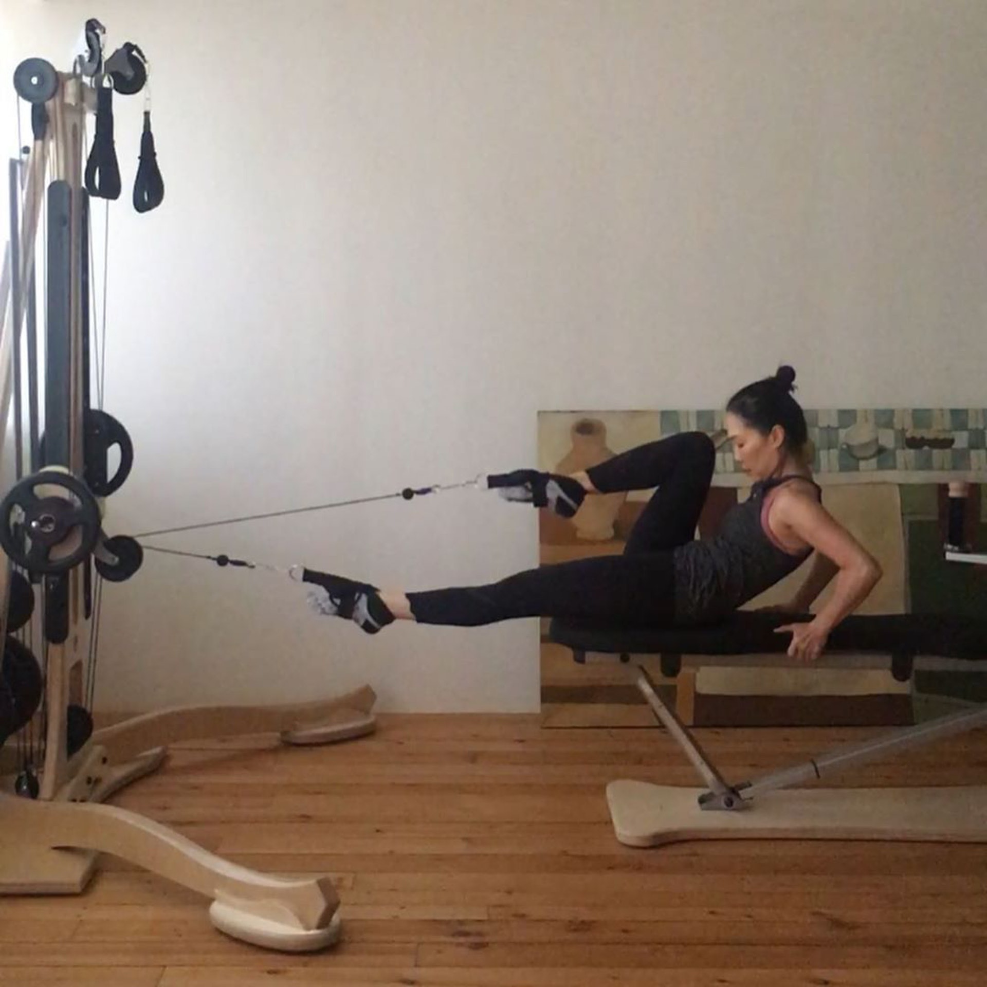 當紅時引退23年!56歲歌壇天后「改行當運動教練」 頂素顏現身「選擇優雅老去」不再留戀名利