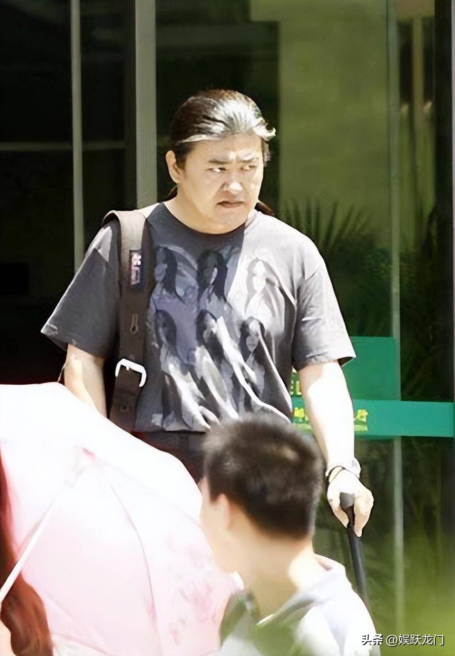 受盡病魔折磨!62歲知名男星「痛不欲生淡出演藝圈」 近況曝光 「已回不到事業巔峰」:想補償她們