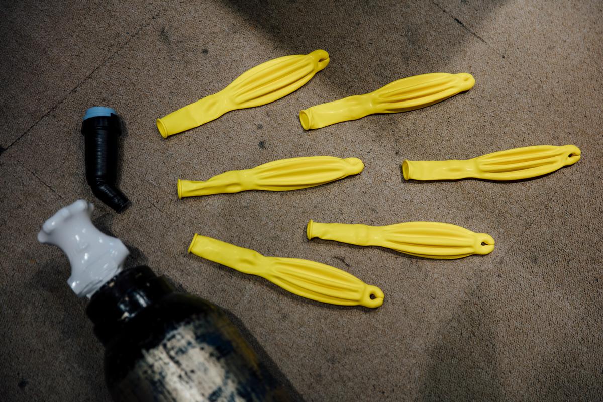 退租後就消失!房東困惑打掃「翻出2個藍色瓶子」立刻報警