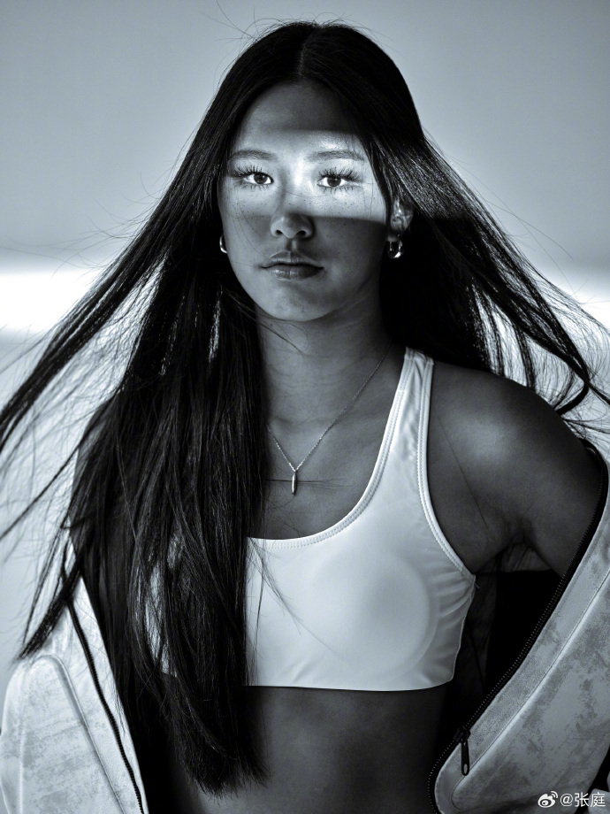 媽媽是第一美女!張庭愛女「從小被笑像老鼠」飽受爭議 如今15歲「變身170cm超模」神逆襲:越大越漂亮