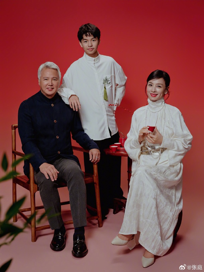 媽媽是第一美女!張庭愛女「從小被笑像老鼠」飽受爭議 如今15歲「變身170cm超模」神逆襲:越大越漂亮