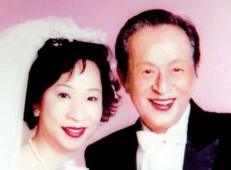 才健康出席活動!資深甘草演員「第4任老婆驚傳死訊」 兒子淚證實「打了流感疫苗」