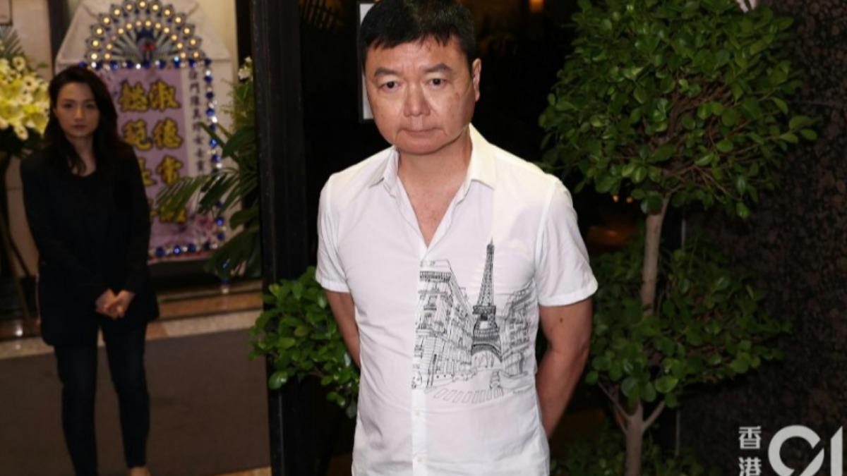 才健康出席活動!資深甘草演員「第4任老婆驚傳死訊」 兒子淚證實「打了流感疫苗」