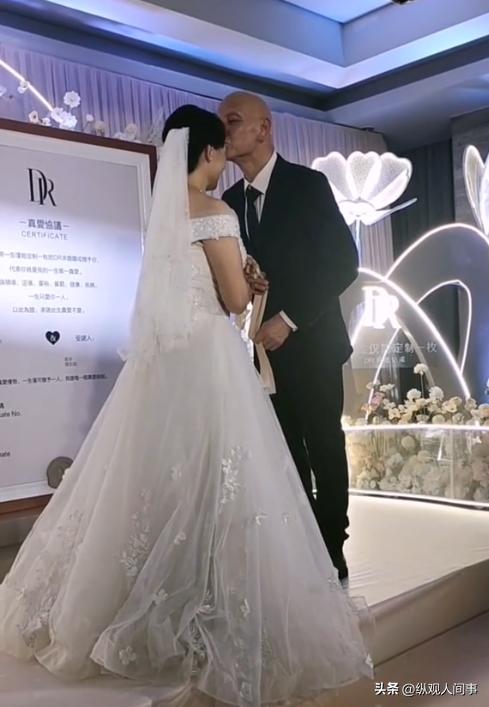 演過無數經典反派!67歲資深男星「今現身風景區打工」 頂高溫「憔悴盡顯老態」令人心疼