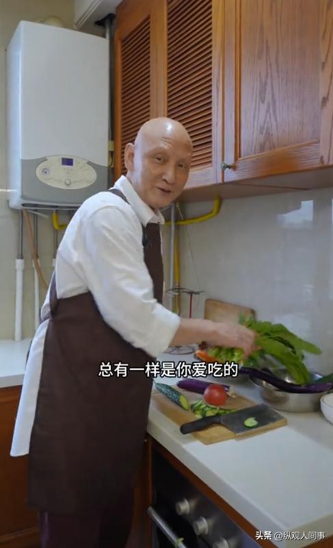 演過無數經典反派!67歲資深男星「今現身風景區打工」 頂高溫「憔悴盡顯老態」令人心疼