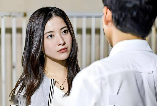 心理學家:壞人最容易盯上的「不是穿著暴露的女人」而是這2種:真正把自己暴露在危險中!