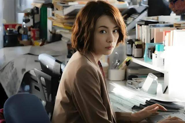 心理學家:壞人最容易盯上的「不是穿著暴露的女人」而是這2種:真正把自己暴露在危險中!