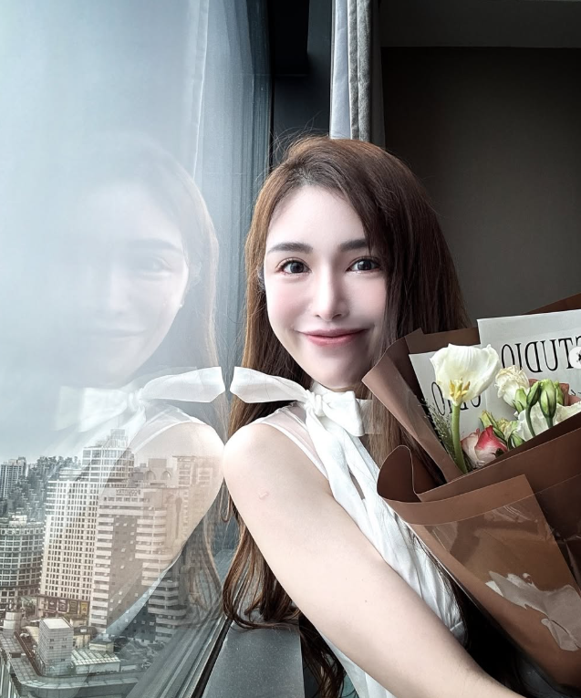 跑去中國發展!台灣女星「突病倒被送進急診室」 戴氧氣罩「虛弱癱在病床」病況曝光