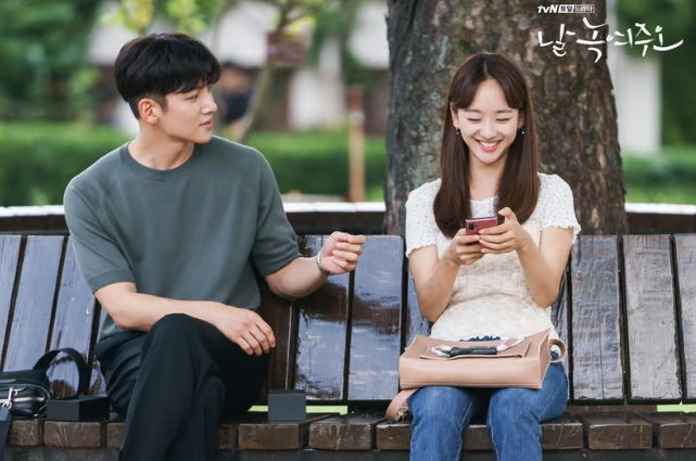 被背叛還傻傻不知道!人畜無害「最容易被戴綠帽」3大星座:愛情中毫無保留「付出不求回報」